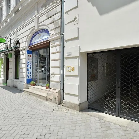 Netta Apartamento Eger