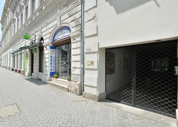 Netta Lägenhet Eger